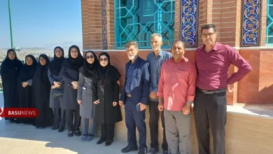 تجدید میثاق با شهیدان در آغاز هفته دفاع مقدس و روز پرچم