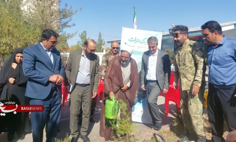 پویش «حتی یک درخت» در مدارس بردسکن آغاز شد