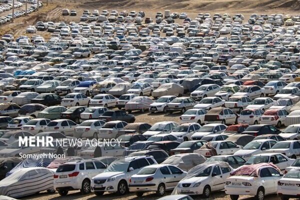 بازار خودرو در آغاز پاییز؛ نوسان قیمتها ادامه دارد+ جدول بازار خودرو در آغاز پاییز؛ نوسان قیمتها ادامه دارد+ جدول