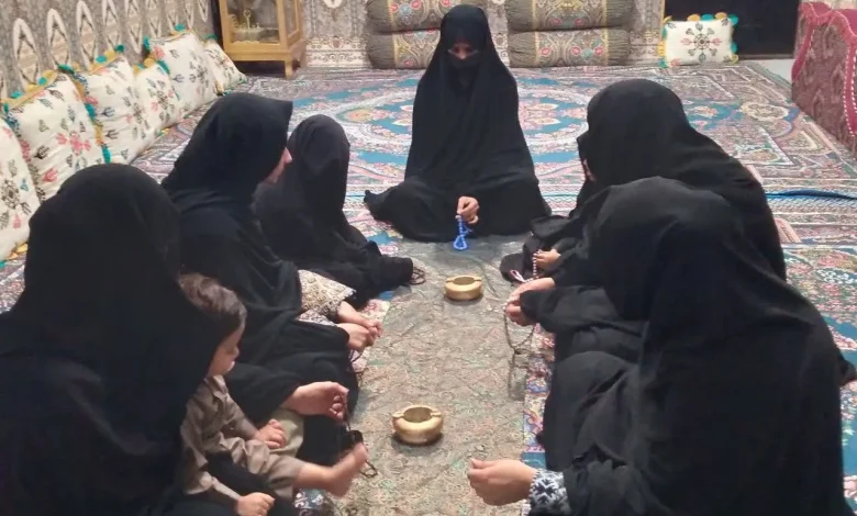 برپایی سفره صلواتی توسط حوزه مقاومت بسیج خواهران مائده تفتان به مناسبت هفته دفاع مقدس