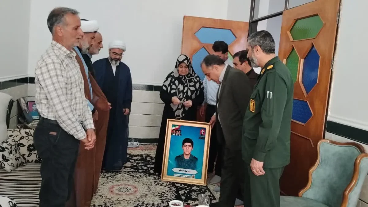 دیدار مسئولان رامیان با خانواده سه شهید والامقام در راستای کنگره ملی شهدای گلستان