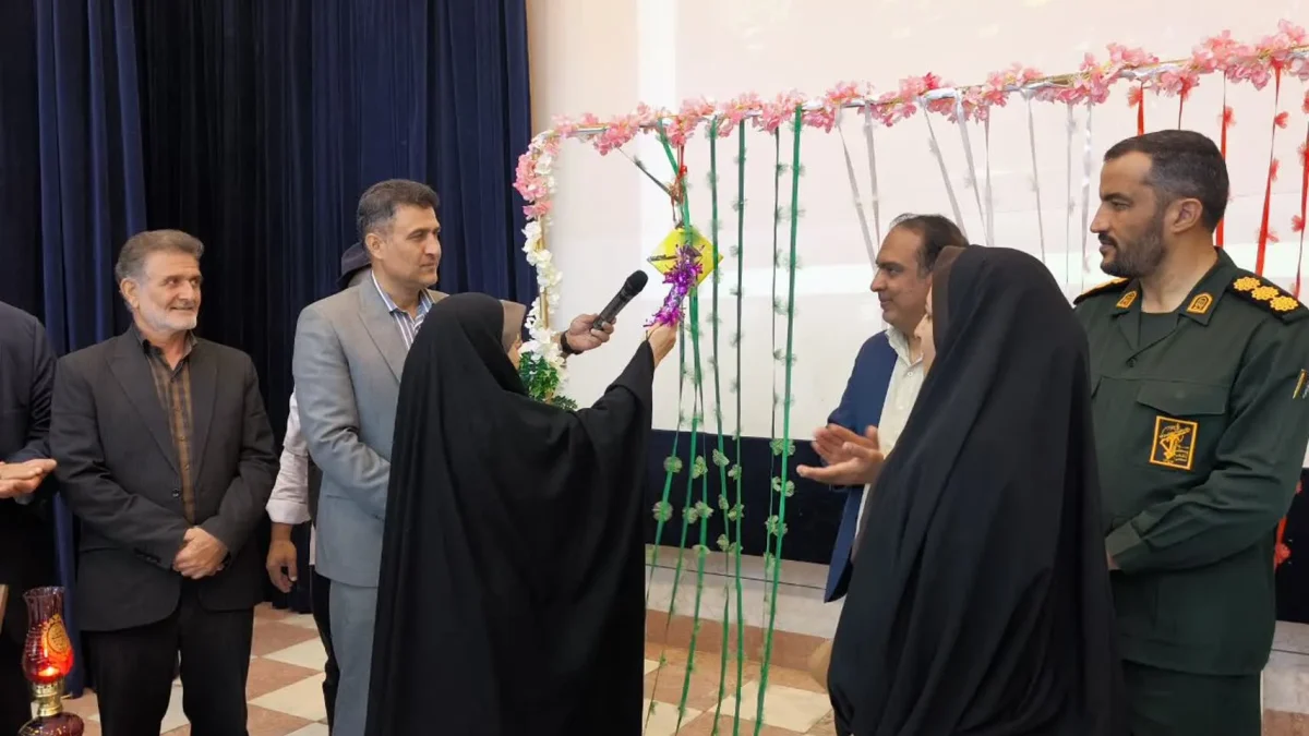 انجمن‌های برتر اولیا و مربیان شاهرود در سه سطح کشوری، استانی و شهرستانی تجلیل شدند