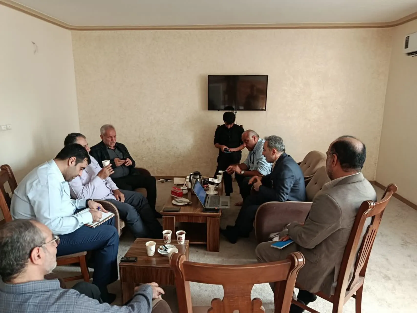 نشست تخصصی بررسی وضعیت پوشش و زنجیره تأمین دارو در هرمزگان
