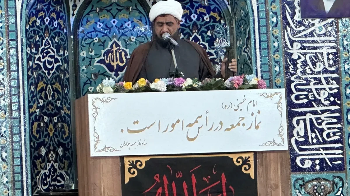 بصیرت فاطمی و اخلاص، سپر مقابله با خسران و فتنه‌هاست