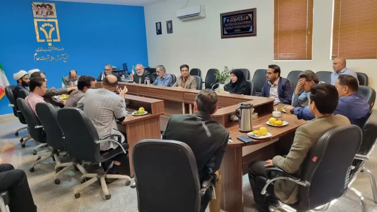 نشست ارزیابی عملکرد کانون بسیج اساتید تربت‌جام؛ تأکید بر هم‌افزایی تشکیلاتی و جهاد فرهنگی و تبیینی
