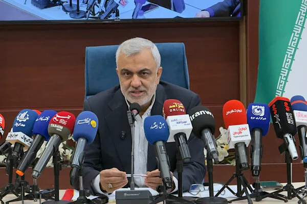 دهقان: فرودگاههای کشور برای دمای ۳۰ درجه زیر صفر آماده باشند دهقان: فرودگاههای کشور برای دمای ۳۰ درجه زیر صفر آماده باشند