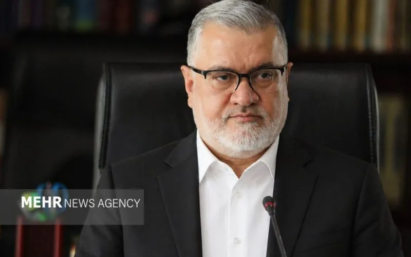 معتمدیان: توسعه قطارهای حومه‌ای اولویت حمل‌ونقل استان تهران‌ باشد