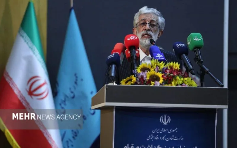 حداد عادل: تمام ابعاد شخصیت رهبر شهید قابل درک نیست