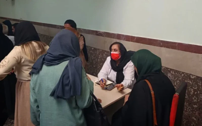 برپایی میز خدمت سلامت، در محله میعاد کمال‌شهر کرج