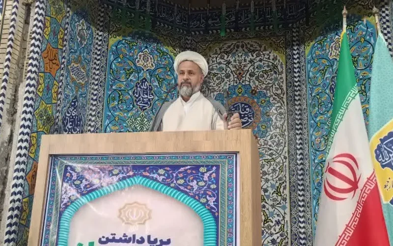 نماز اول وقت باید در اولویت برنامه‌های روزانه باشد / قدردانی از نیرو‌های انتظامی و مسلح