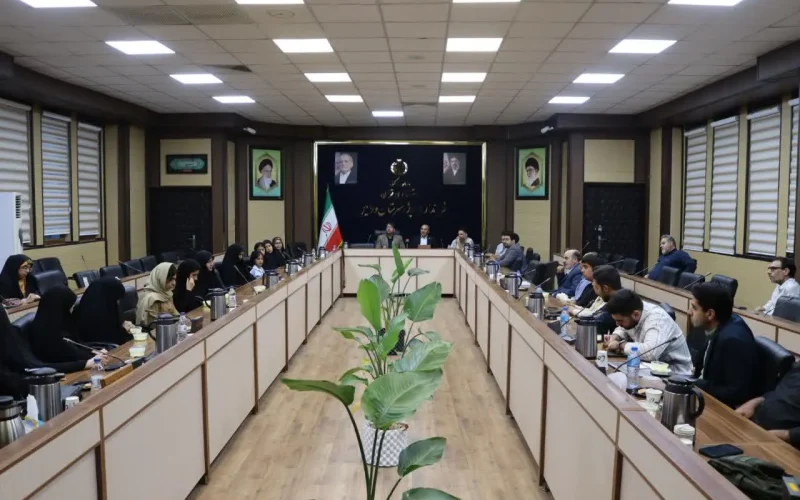 نخبگان علمی، ورزشی و اقتصادی سرمایههای ارزشمند کشور هستند. نخبگان علمی، ورزشی و اقتصادی سرمایههای ارزشمند کشور هستند.