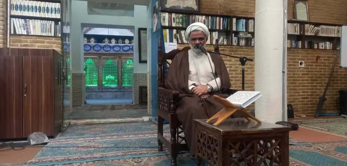 مکتب زهرای مرضیه سلام الله علیها ایستادگی درمقابل ظلم و ستم است