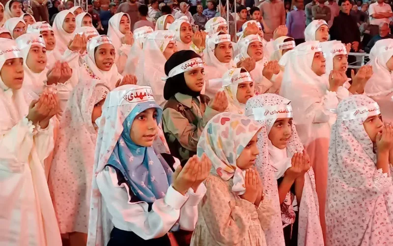 هفته کودک در امیدیه به یاد شهدای میناب